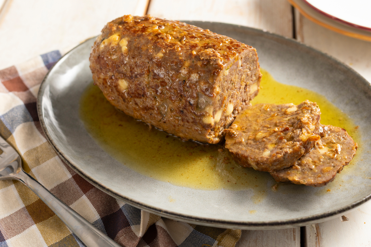 Hackbraten in der Pfanne