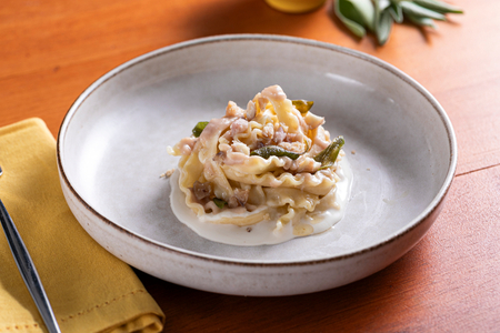 Nudeln mit Kastanien und Parmesan-Fondue