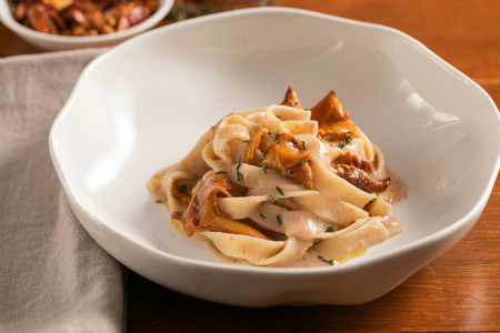 Pasta mit Bohnencreme und Pilzen