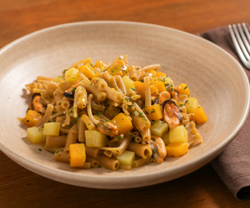 Nudeln mit Kürbis, Kartoffeln und Miesmuscheln