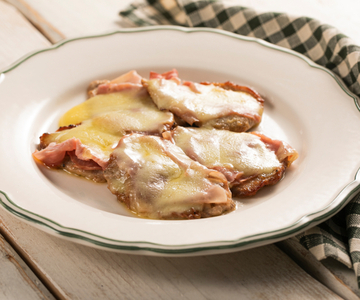 Kalbsschnitzel nach Valdostana-Art