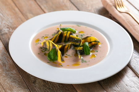 Fischravioli mit drei Teigsorten