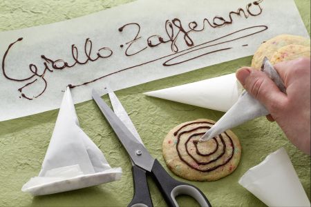 Wie man ein Backpapierhörnchen macht