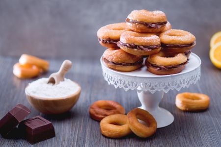 Gefüllte Schokocreme-Krapfen