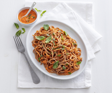 Dinkel-Linguine mit Hummus