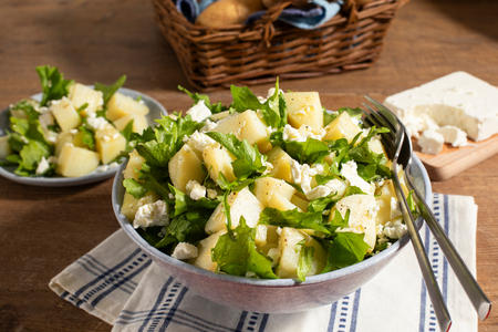 Kartoffelsalat mit Chicorée und Feta