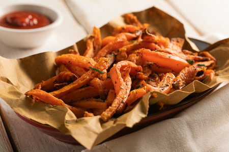 Süßkartoffeln aus der Heißluftfritteuse