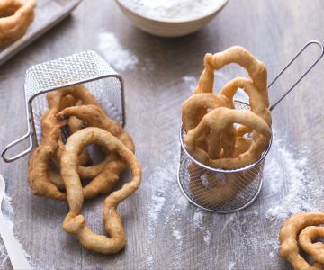 Frittierte Teigbällchen