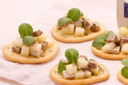 Fladen mit Porchetta und Provolone