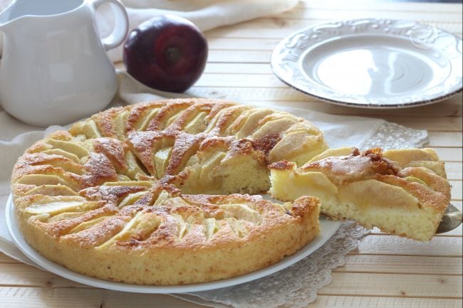 Mikrowellen-Apfelkuchen - Italienische Rezepte von GialloZafferano