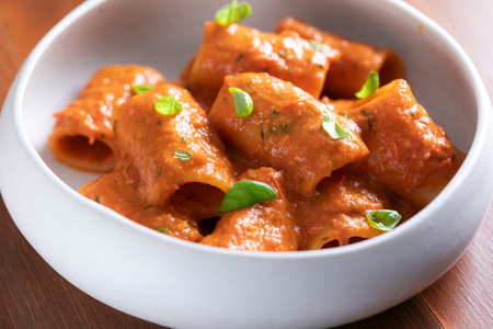 Cremige Tomatennudeln