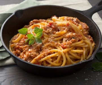 Bucatini mit Wurstragout