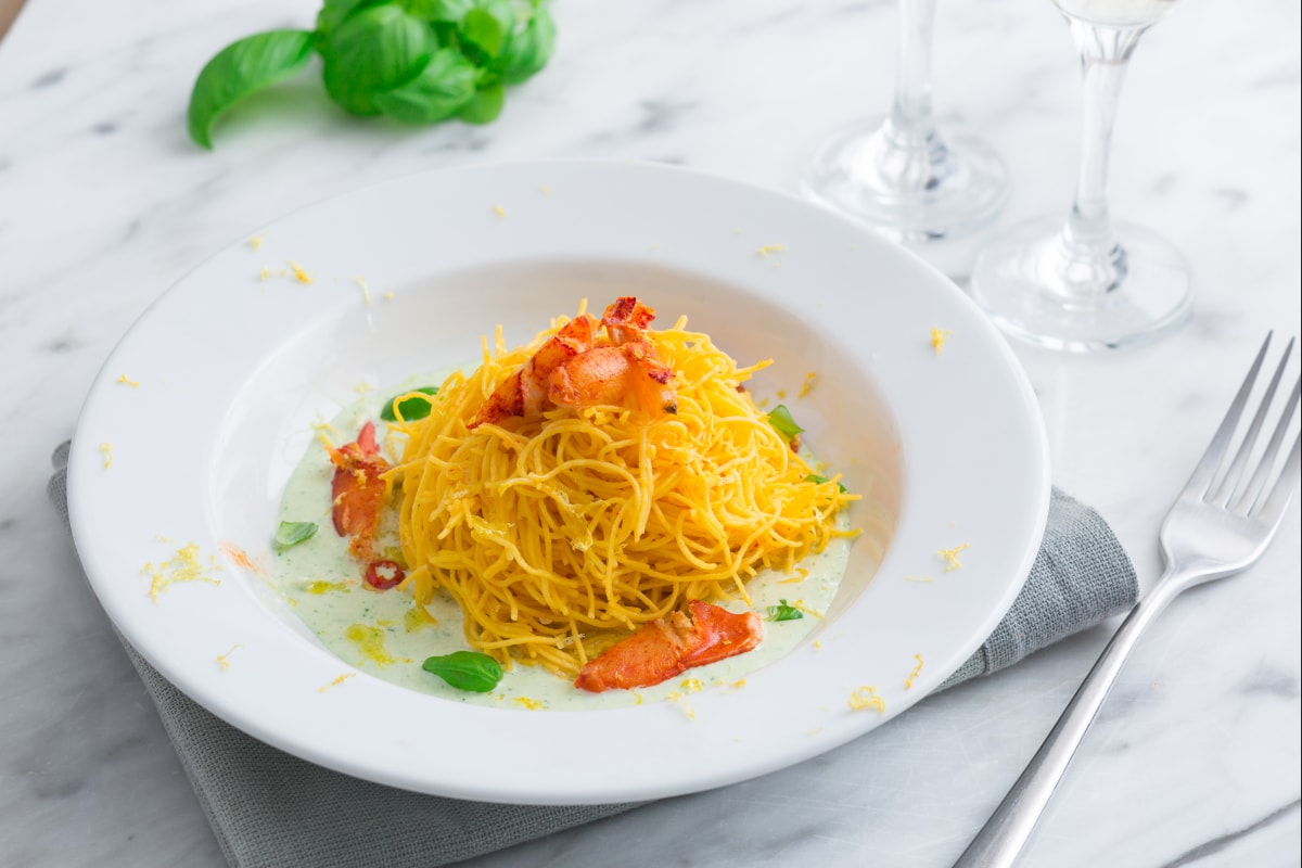 Tagliolini mit Hummer auf Burrata-Creme