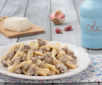 Pasta mit Wurst und Stracchino