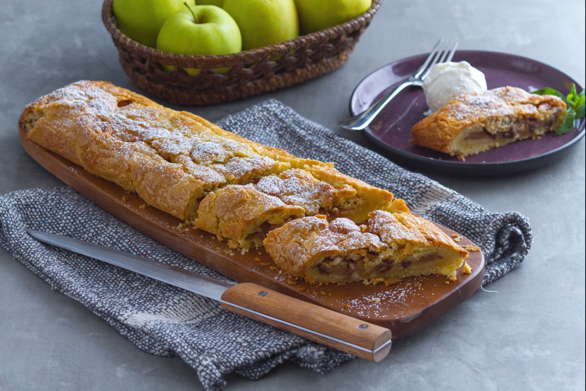 Apfelstrudel mit Mürbeteig