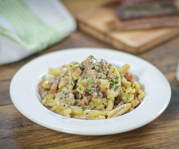 Pasta mit Wurst und Bier