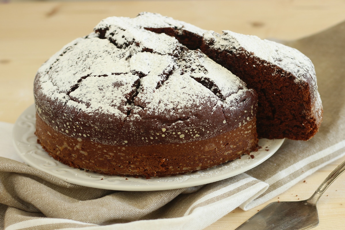 Weicher Kuchen mit Schokolade und Ricotta