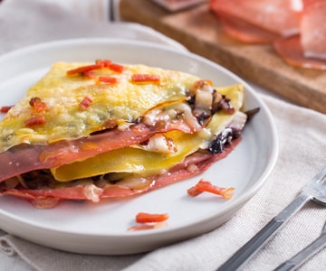 Crêpes mit Speck, Radicchio und Fontina