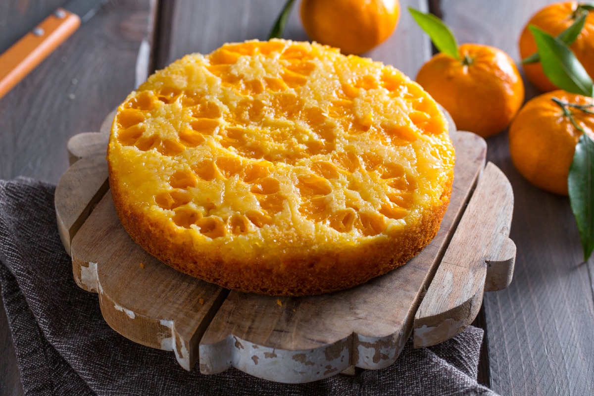Umgedrehter Mandarinenkuchen