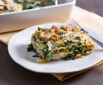 Lasagne mit Stängelkohl und Wurst