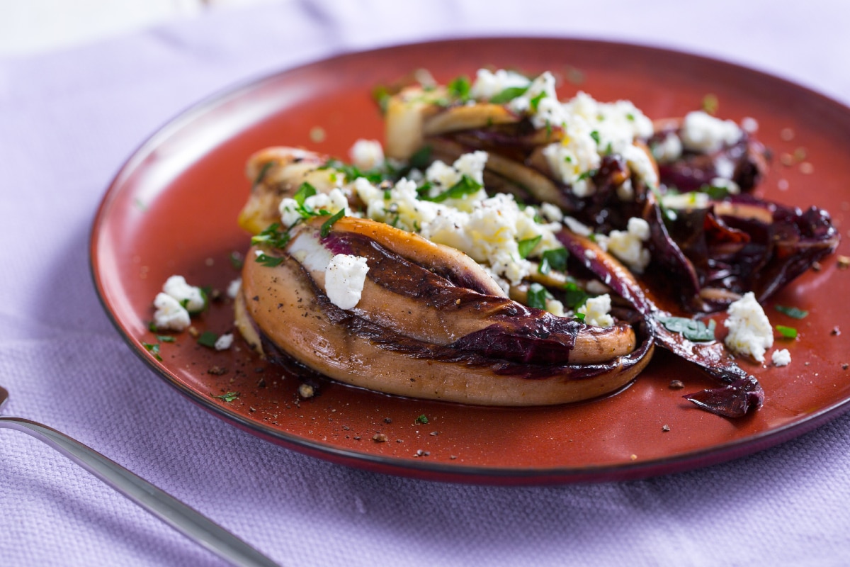 Würziger Radicchio in der Pfanne