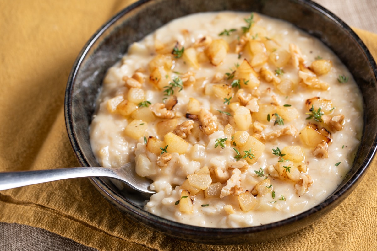 Risotto mit Taleggio, Birnen und Walnüssen