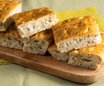 Glutenfreies Focaccia mit Kräutern