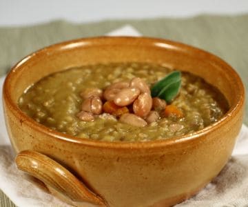 Dinkel- und Borlottibohnensuppe