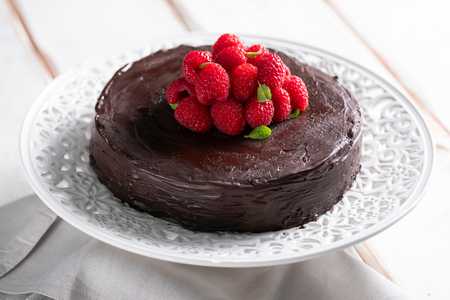 Glutenfreie Himbeer-Sacher