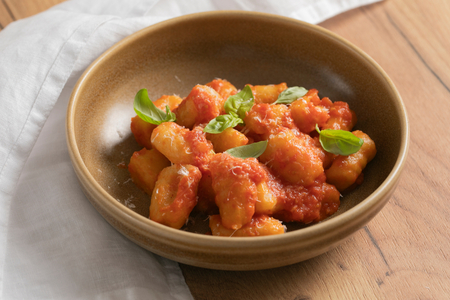 Gnocchi mit gerösteten Kirschtomaten