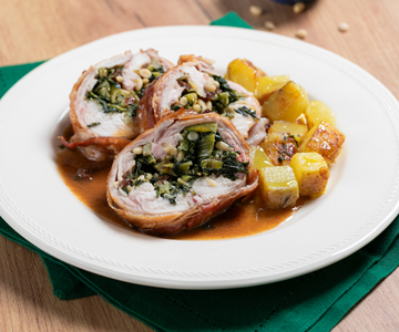 Kaninchenroulade mit Pinienkernen und Rosinen