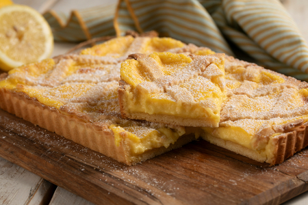 Knusprige Zitronencreme-Tarte
