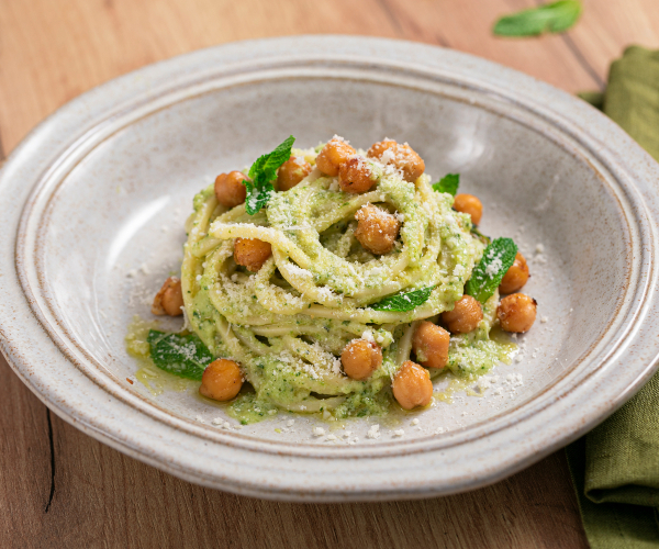 Spaghetti mit Zucchini, Kichererbsen und Minze