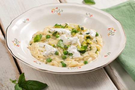 Cremige Frühlings-Pastina