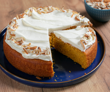 Möhrenkuchen mit Frischkäsecreme