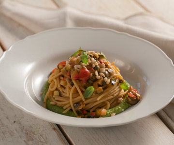 Spaghetti mit sommerlicher Caponatina