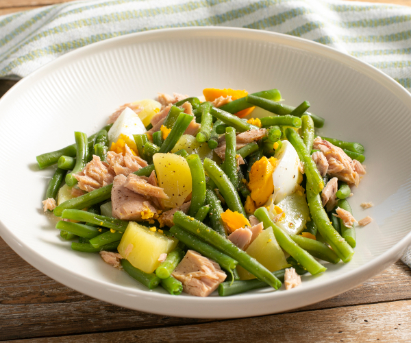Kartoffelsalat mit Bohnen, Thunfisch und Ei