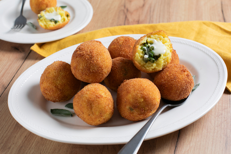 Arancini mit grünen Bohnen