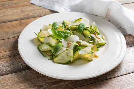 Ligurisches Zucchini-Carpaccio