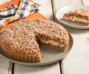 Sbriciolata ohne Backen mit Ricotta-Creme und frischen Pfirsichen