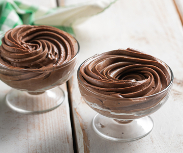 Schnelle dunkle Schokoladenmousse