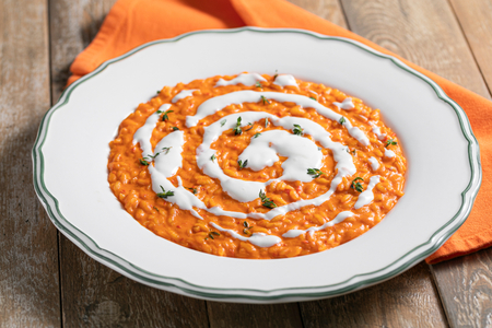 Risotto mit roter Paprika und Robiola