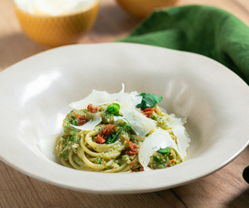 Linguine mit Kopfsalatpesto