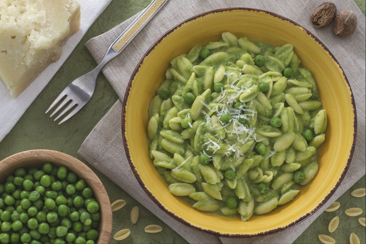 Gnocchetti mit Erbsencreme