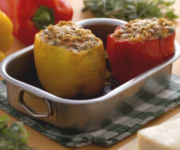 Gefüllte Paprika mit Ricotta, Auberginen und Pinienkernen