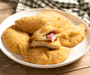 Gefüllte Mezzelune mit Schinken und Käse