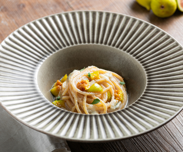 Spaghetti mit vier Käsesorten und Feigen