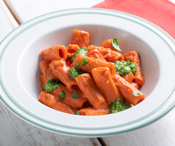 Pasta mit den 3 P: Sahne, Tomate und Pesto