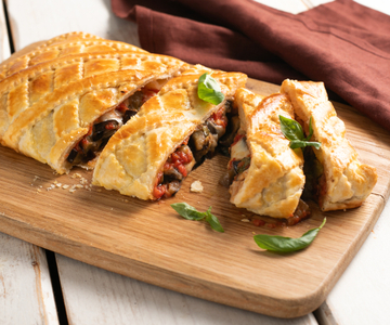 Parmigiana-Strudel mit Auberginen und Mozzarella