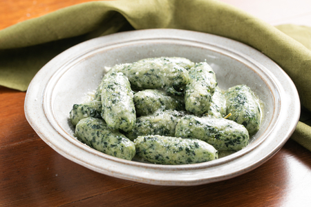 Malfatti mit Schwarzkohl